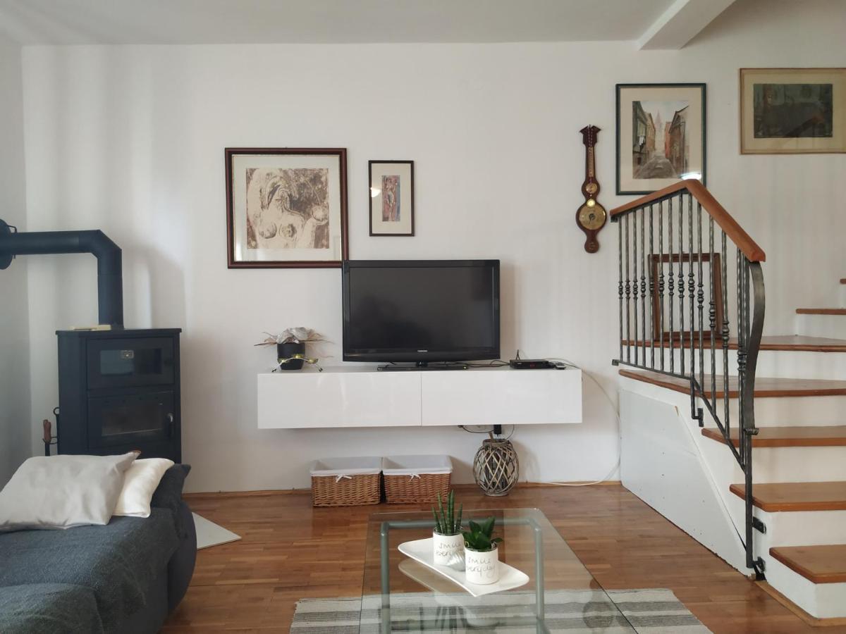 Apartmani Deleut Novi Vinodolski Kültér fotó
