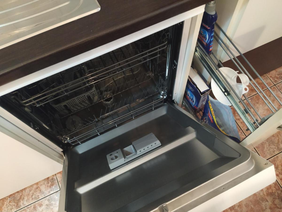Apartmani Deleut Novi Vinodolski Kültér fotó