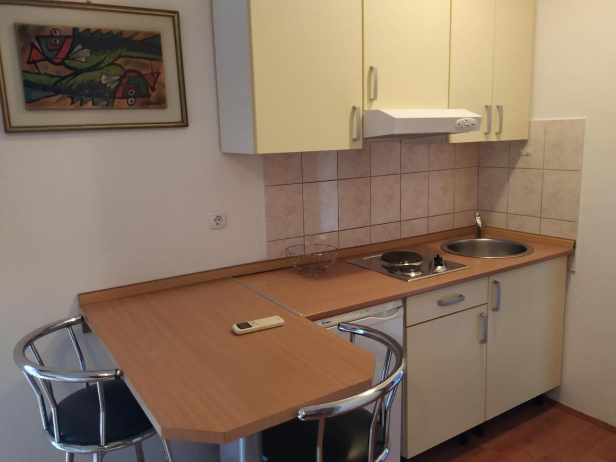 Apartmani Deleut Novi Vinodolski Kültér fotó