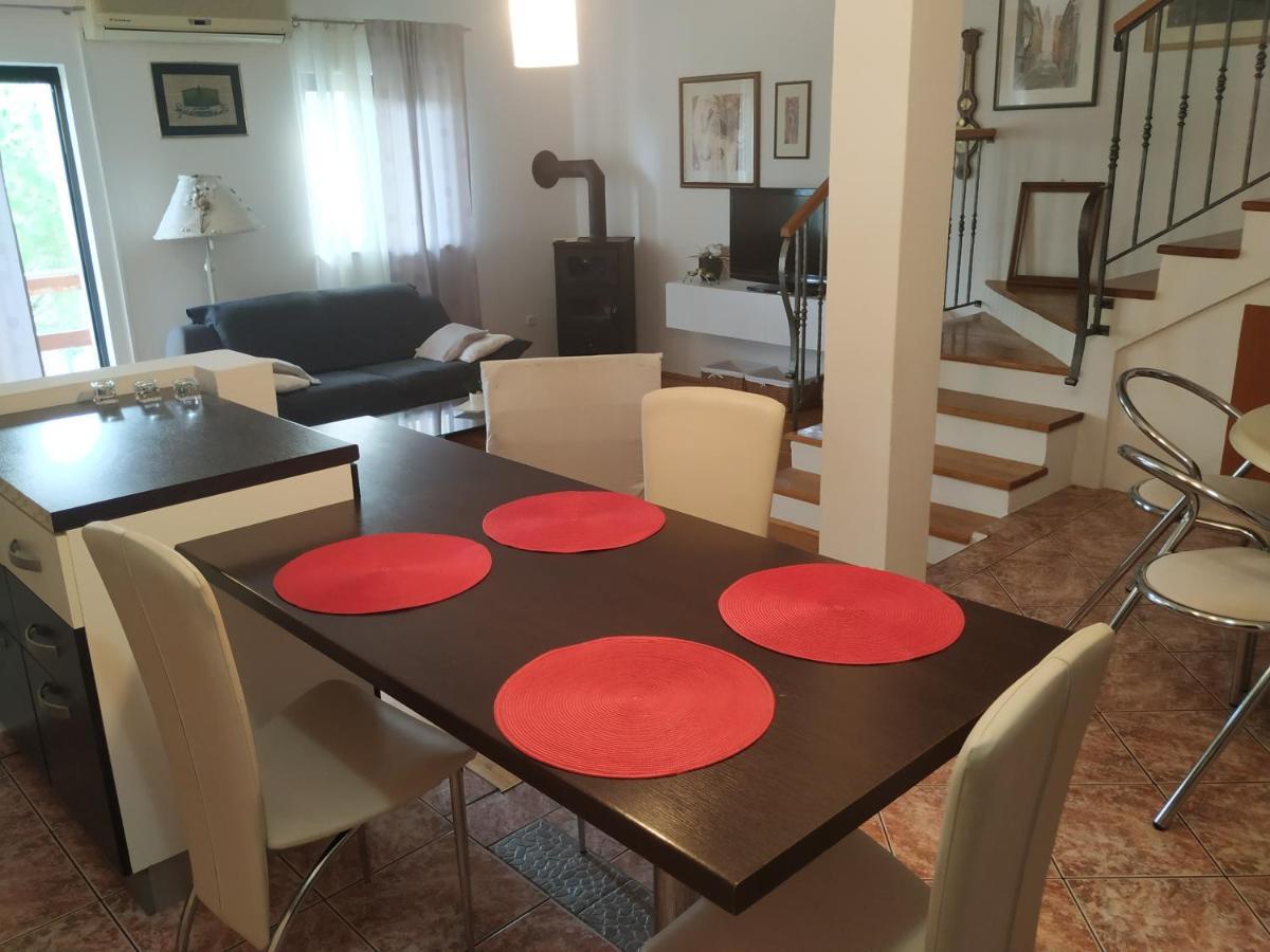 Apartmani Deleut Novi Vinodolski Kültér fotó