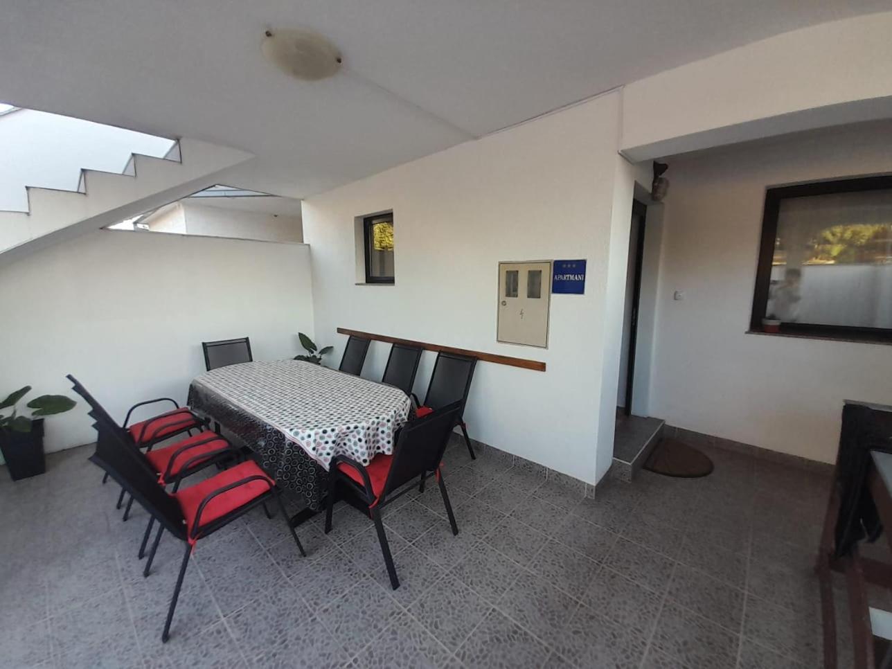 Apartmani Deleut Novi Vinodolski Kültér fotó