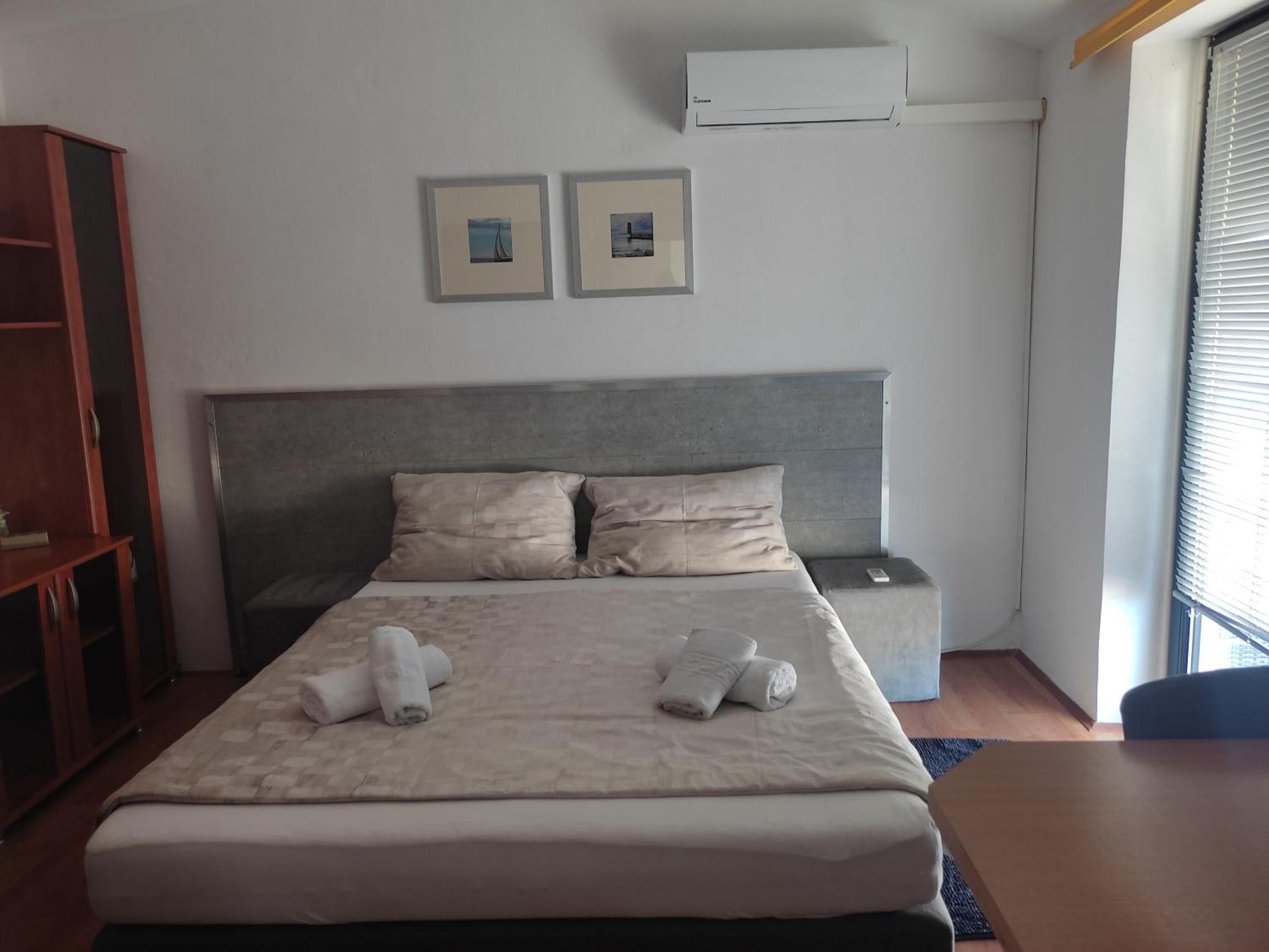 Apartmani Deleut Novi Vinodolski Kültér fotó