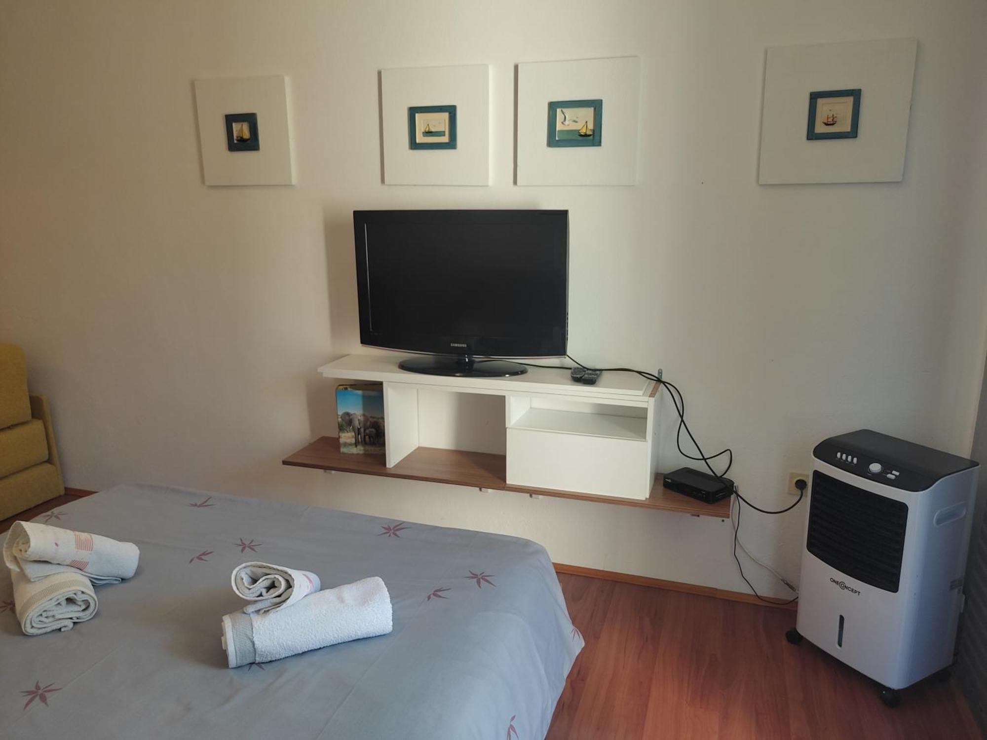 Apartmani Deleut Novi Vinodolski Kültér fotó