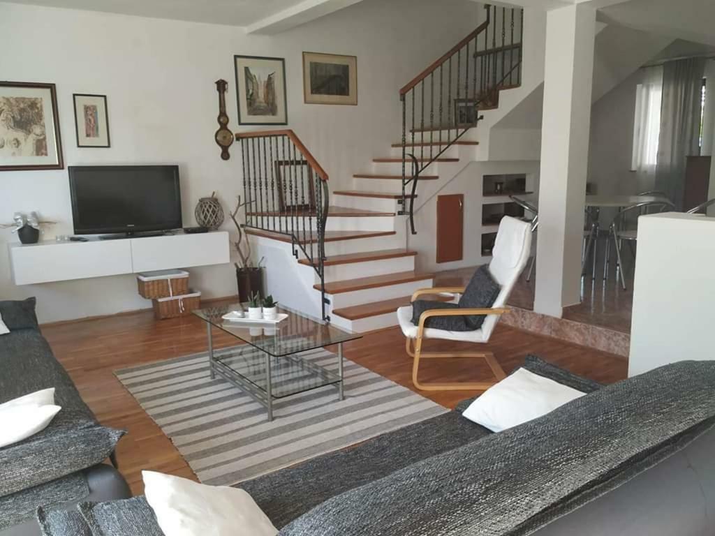 Apartmani Deleut Novi Vinodolski Kültér fotó